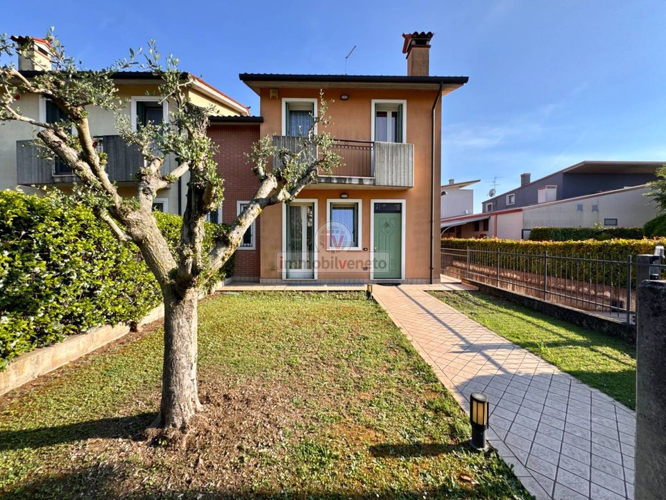 Rekkehus i Lonigo, Vicenza - bilde 1