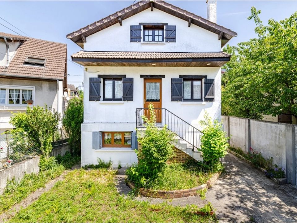 Villa i Clichy-sous-Bois, Seine-Saint-Denis - foto 1
