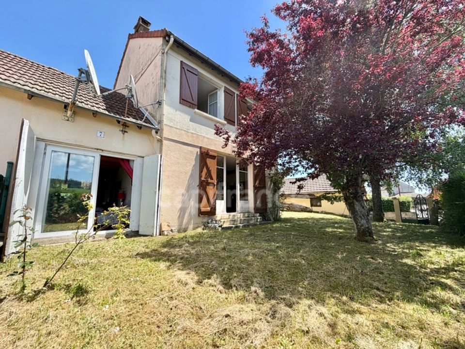 Villa i Saint-Just-en-Chevalet, Loire - foto 1