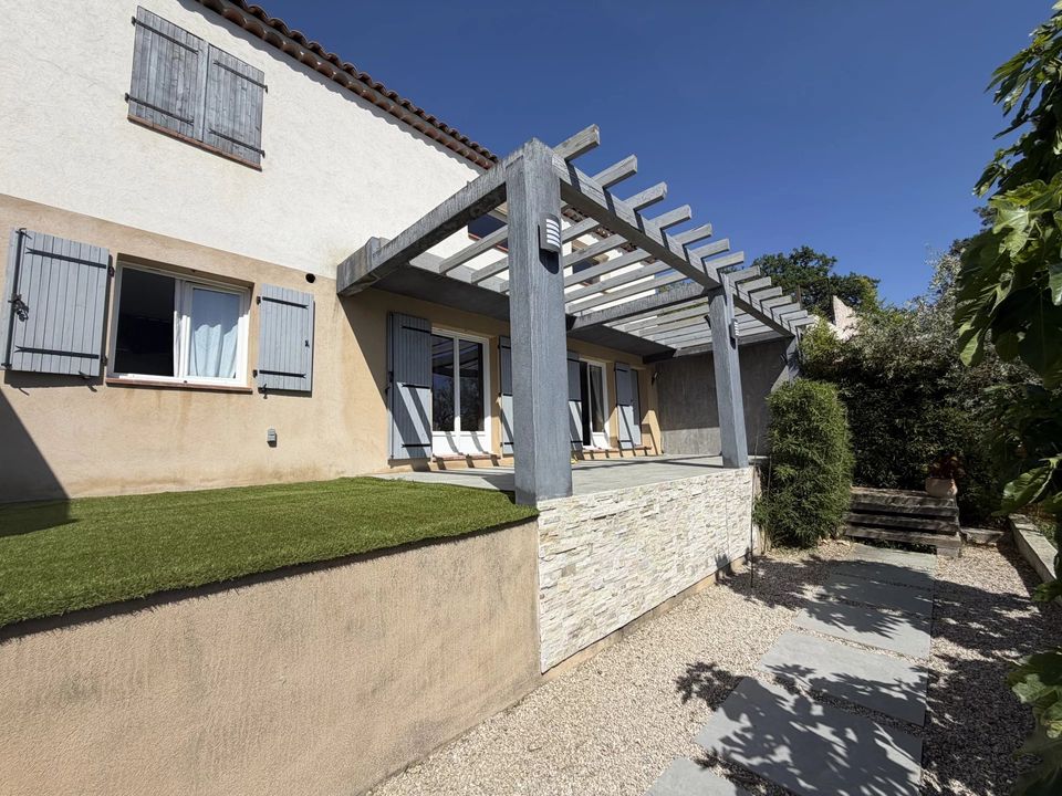 Villa a Berre-les-Alpes, Alpes-Maritimes - foto 1