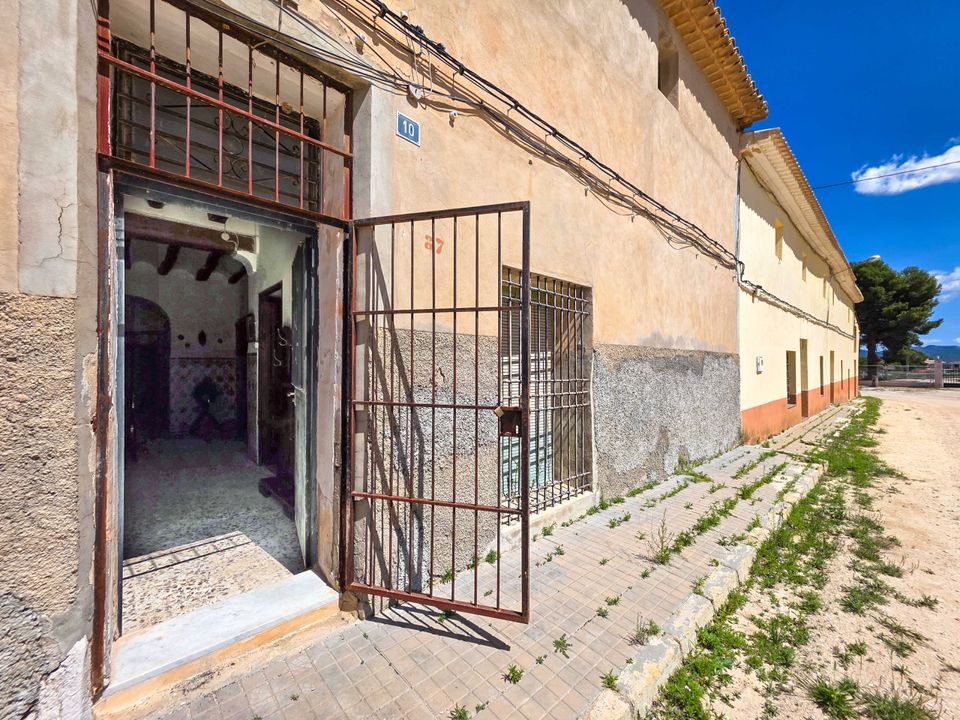 Landejendom i Pinoso, Alicante - foto 1
