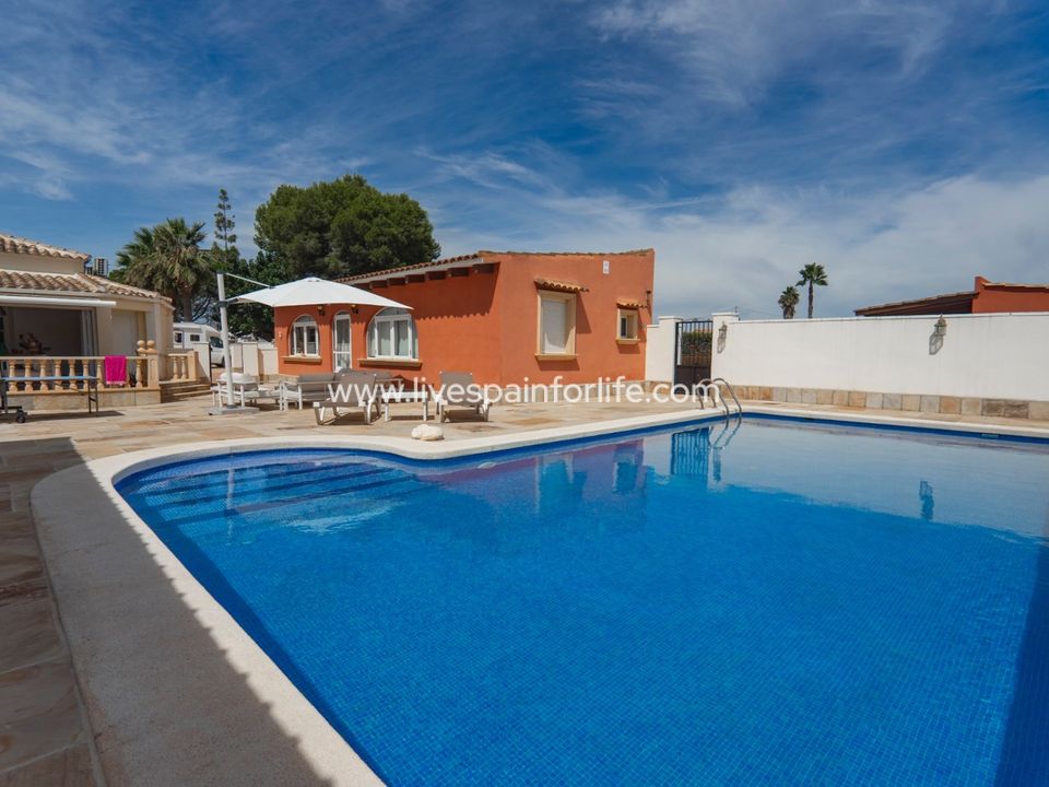 Farm i Almoradi, Alicante - foto 1