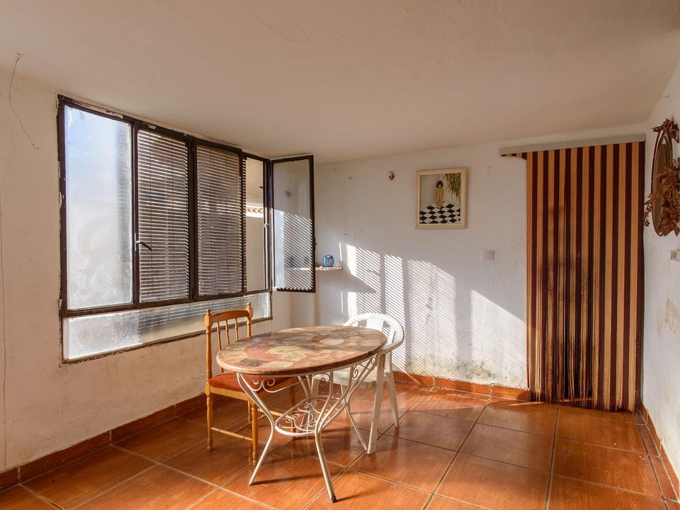 Landejendom i Castellon De La Plana, Castellon - foto 1