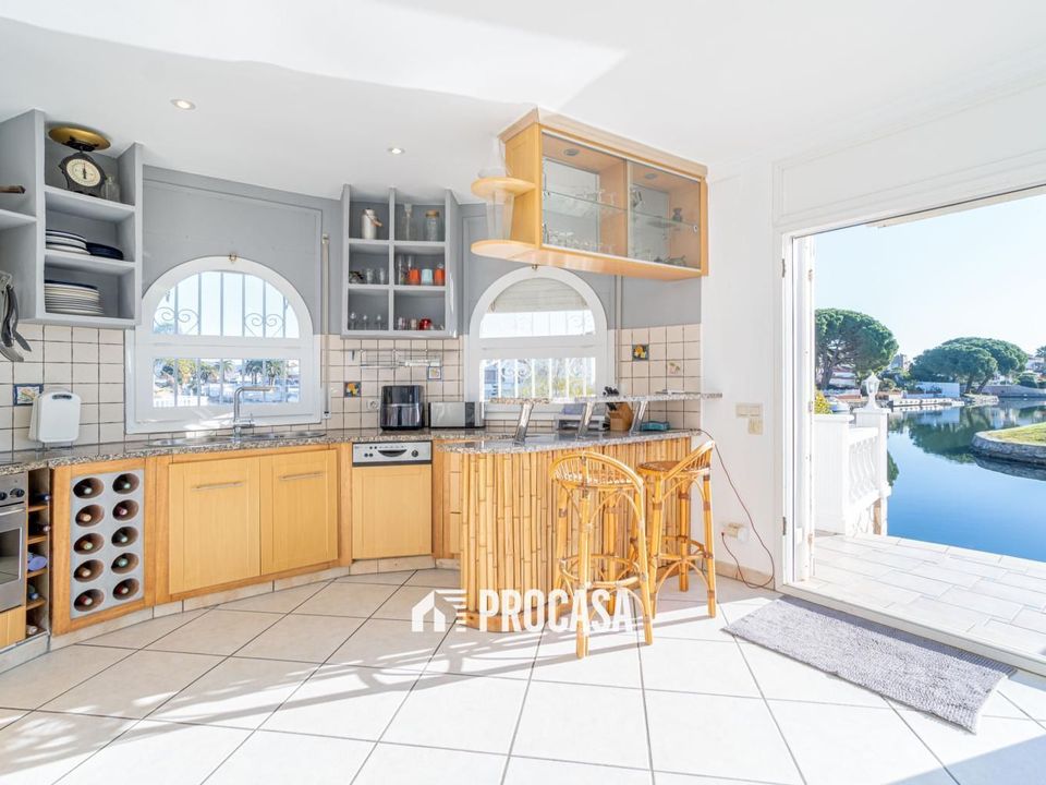 Villa i Empuriabrava, Gerona - foto 1