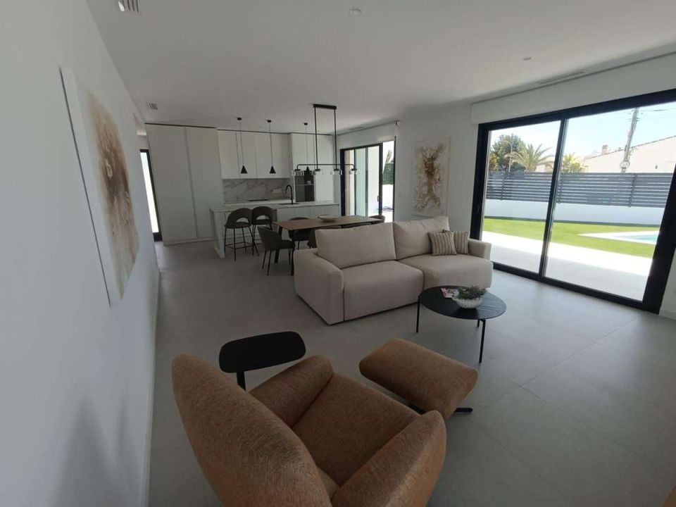 Villa - Ciudad Quesada, Alicante - photo 4