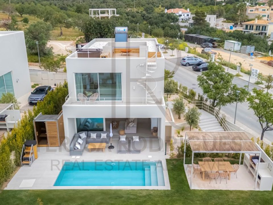 Villa i Santa Barbara de Nexe, Faro - foto 1