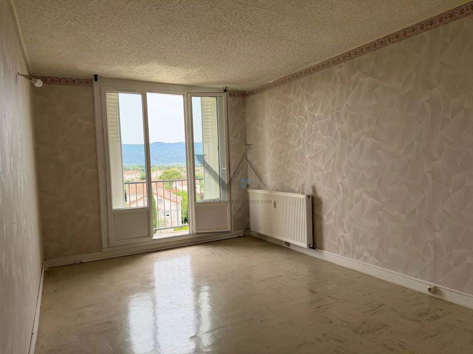Apartment in Montelimar, Drome - photo 3