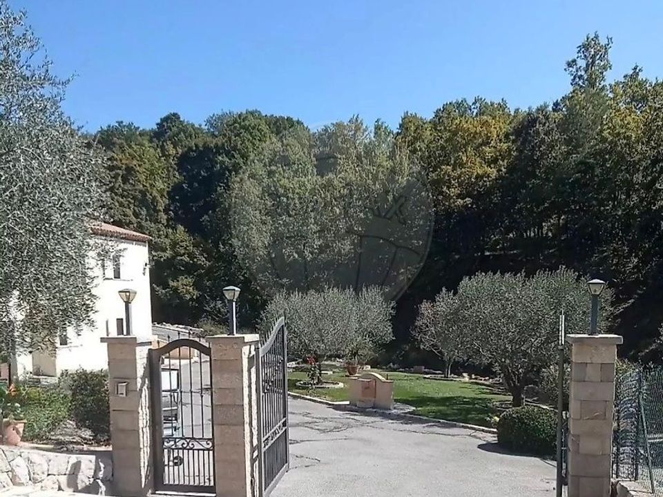 Villa i Coursegoules, Alpes-Maritimes - bilde 1