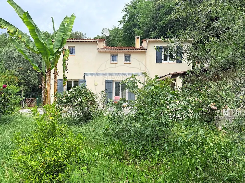Villa in Contes, Alpes-Maritimes - foto 1