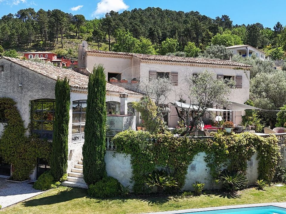 Villa i La Roquette-sur-Var, Alpes-Maritimes - foto 1