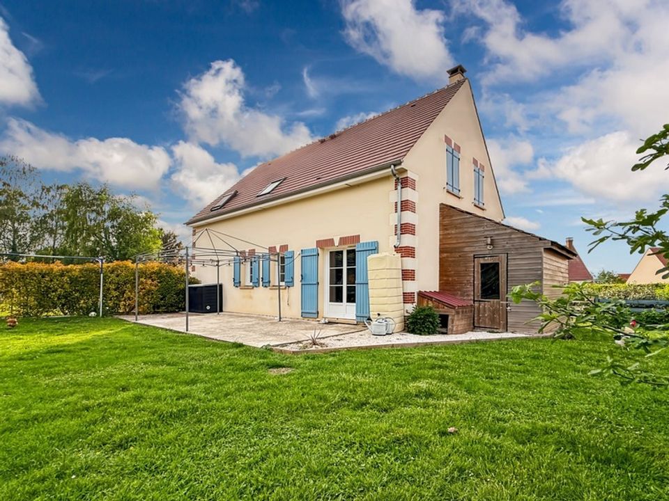 Villa i Le Plessier-sur-Saint-Just, Oise - foto 1