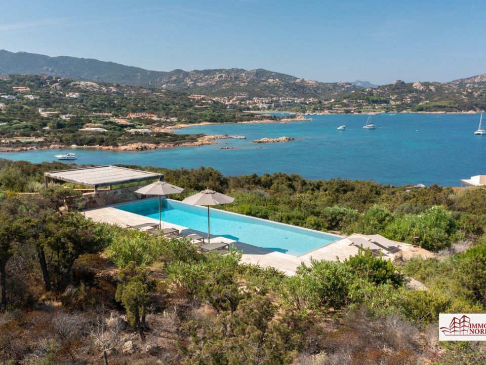 Villa i Arzachena, Sassari - foto 1