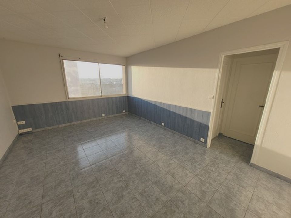 Apartment in Clermont-Ferrand, Puy-de-Dome - photo 3