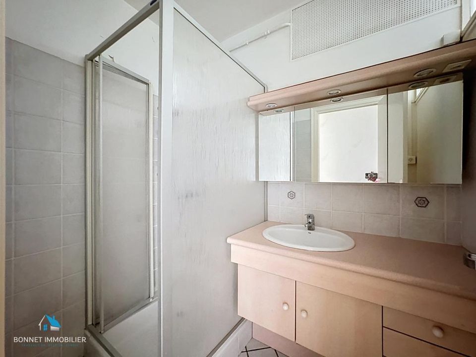 Apartment in Chamalieres, Puy-de-Dome - photo 5