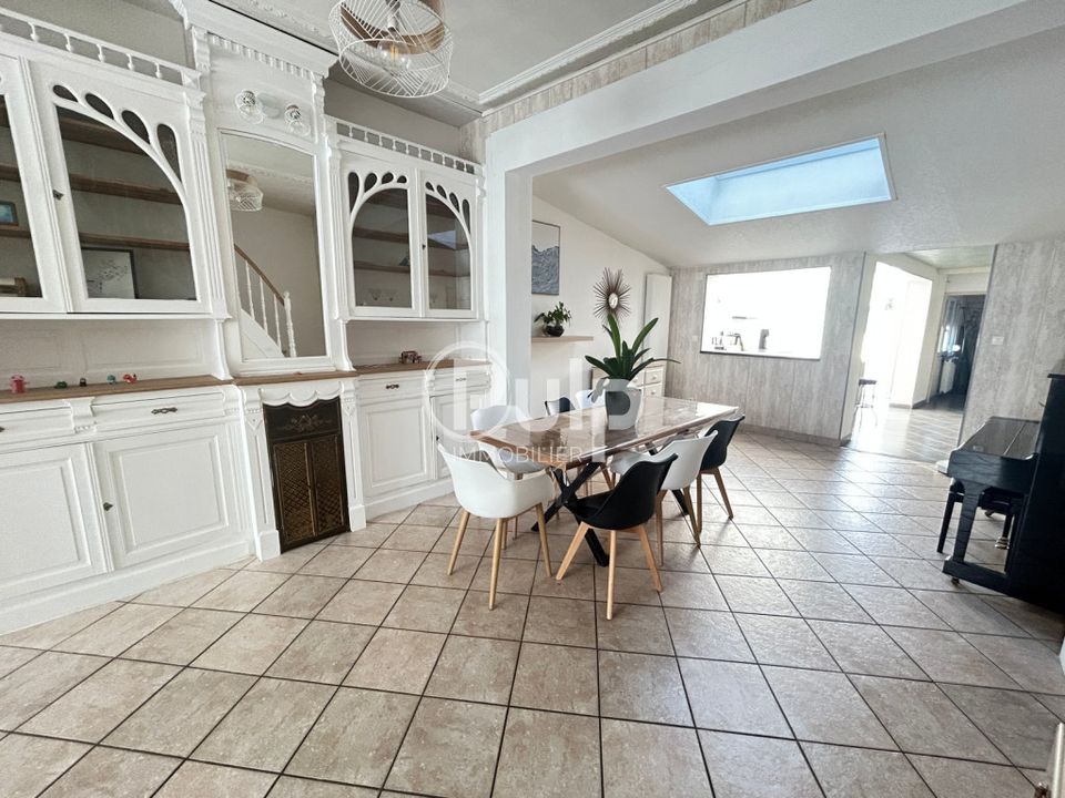 Villa i Hénin-Beaumont, Pas-de-Calais - foto 1