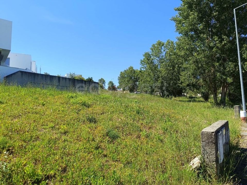 Helårsgrund i Torres Novas, Santarem - foto 1