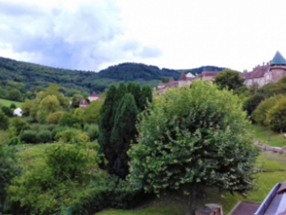 Apartment in Autun, Saone-et-Loire - photo 2