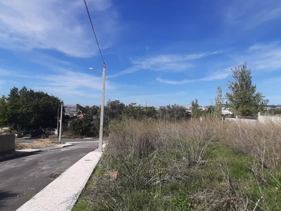 Helårsgrund i Loures, Lisbon - foto 1