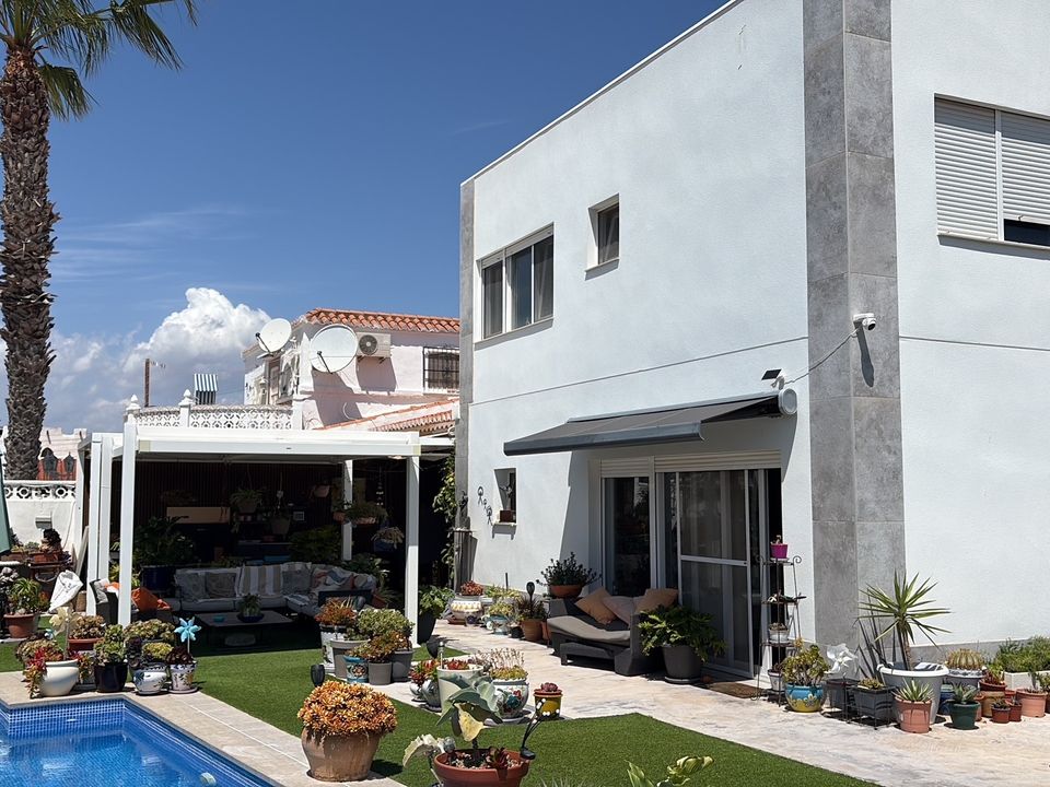 Villa i Torrevieja, Alicante - foto 1
