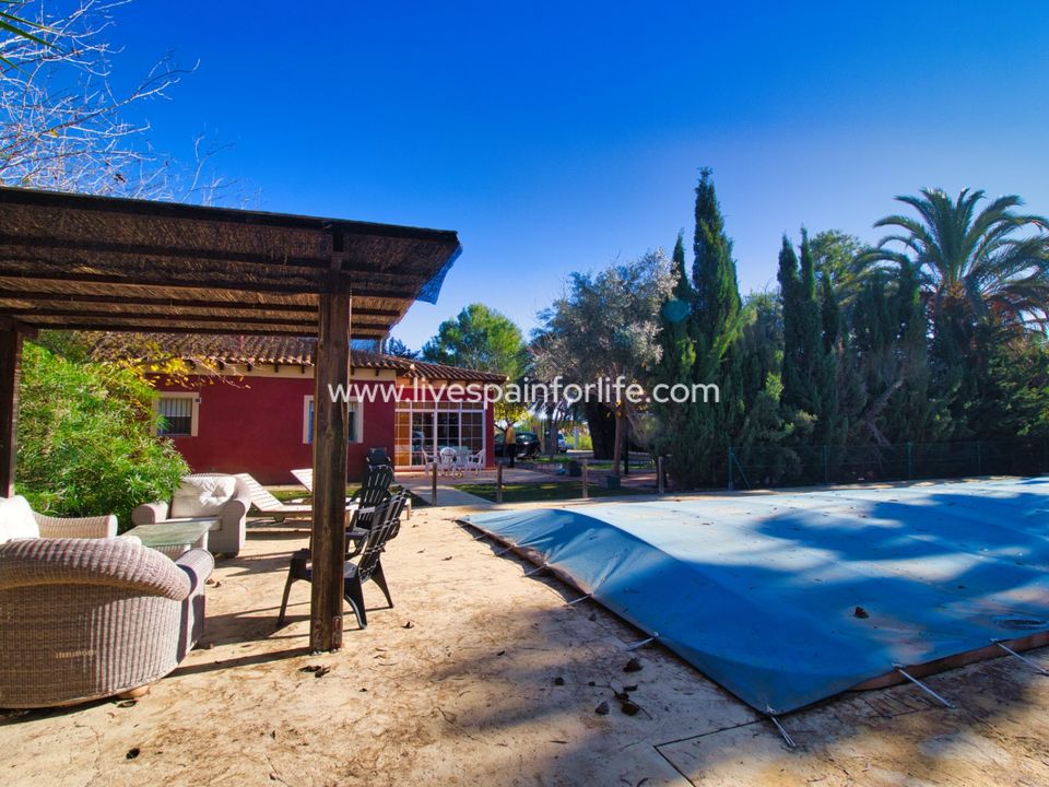 Landejendom i Callosa De Segura, Alicante - foto 1