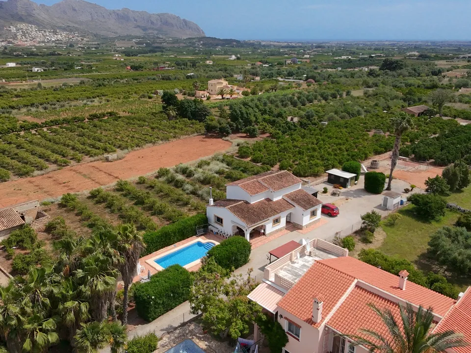 Villa i Benidoleig, Alicante - foto 1