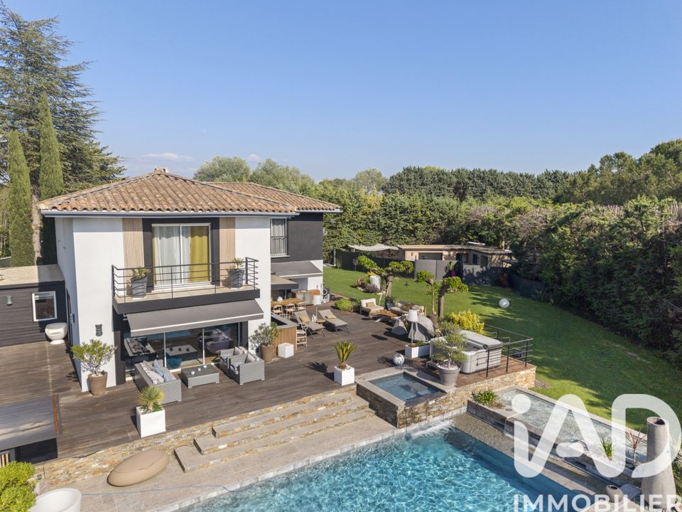 Villa i Aix-en-Provence, Bouches-du-Rhone - foto 1