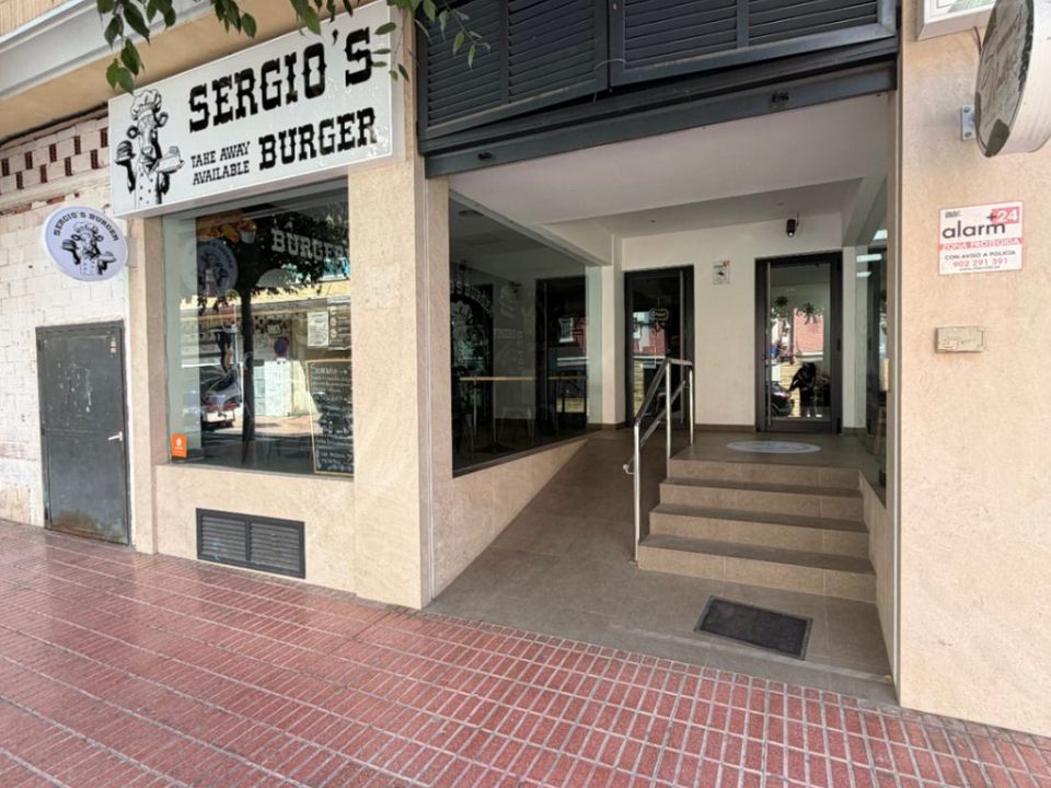 L'establiment comercial a Alfaz del Pi, Alicante - foto 4