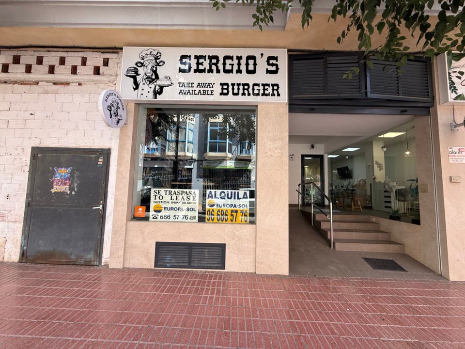 Erhvervsejendom i Alfaz del Pi, Alicante - foto 1