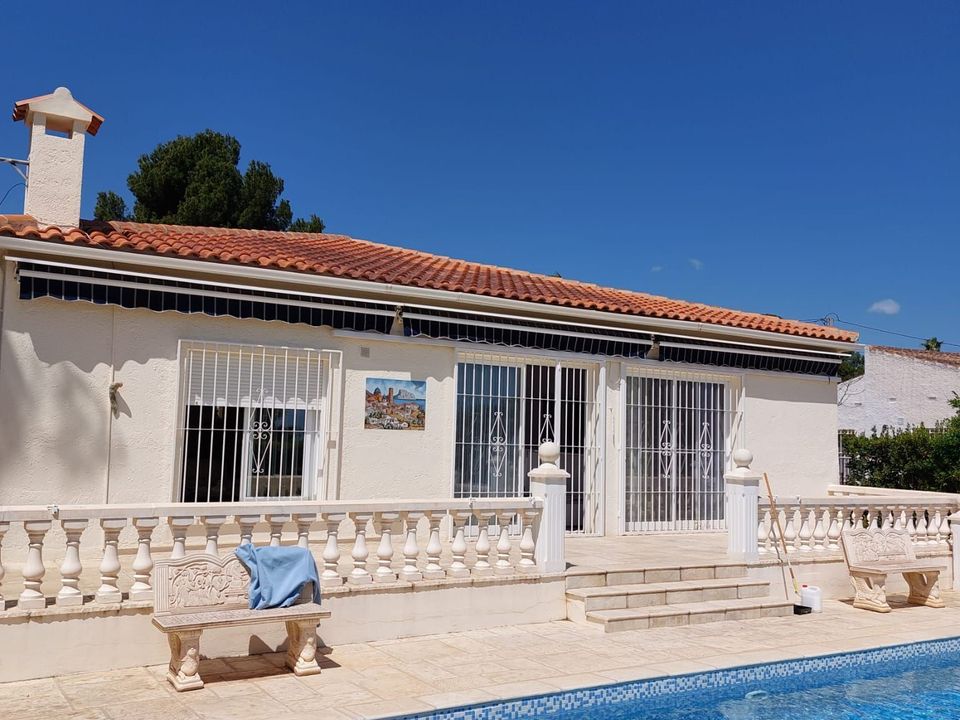 Villa i Alfaz del Pi, Alicante - foto 1