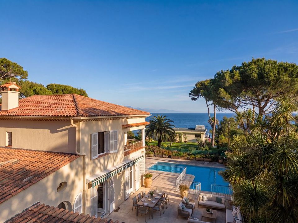 Villa i Antibes, Alpes-Maritimes - foto 1