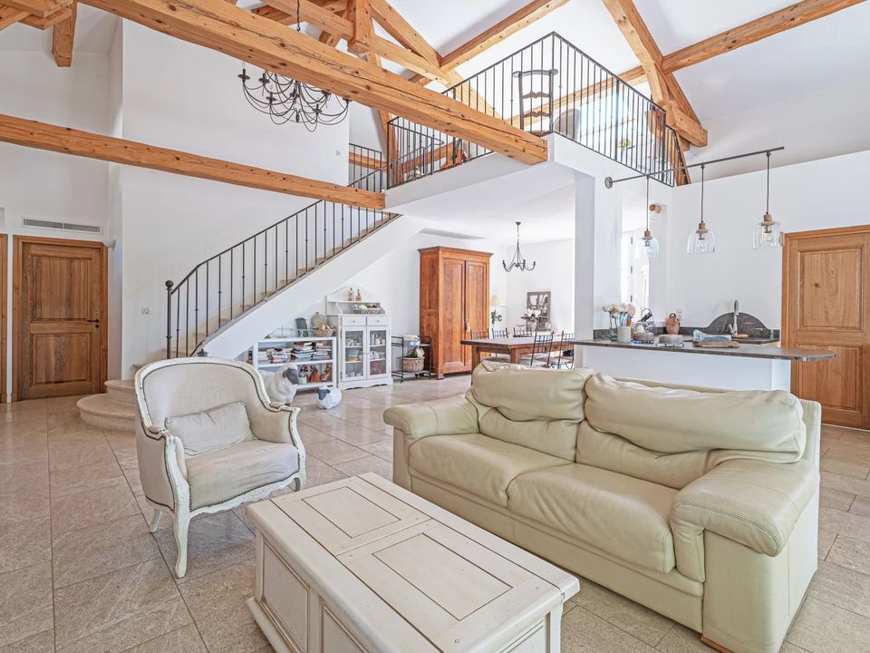 Villa i Aubagne en Provence, Bouches-du-Rhone - foto 3