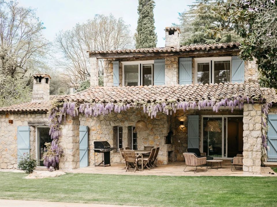 Villa i Roquefort-les-Pins, Alpes-Maritimes - foto 1