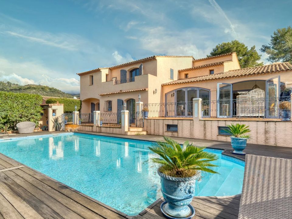 Villa i La Turbie, Alpes-Maritimes - foto 1
