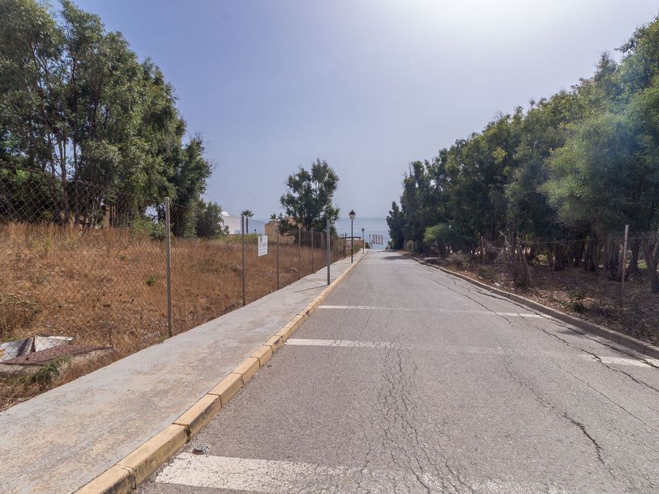 Helårsgrund i Manilva, Malaga - foto 1