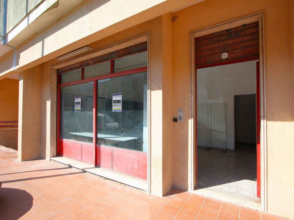 Erhvervsejendom i Matino, Lecce - foto 1