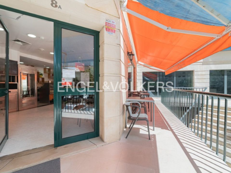 Erhvervsejendom i Alges, Lisbon - foto 1