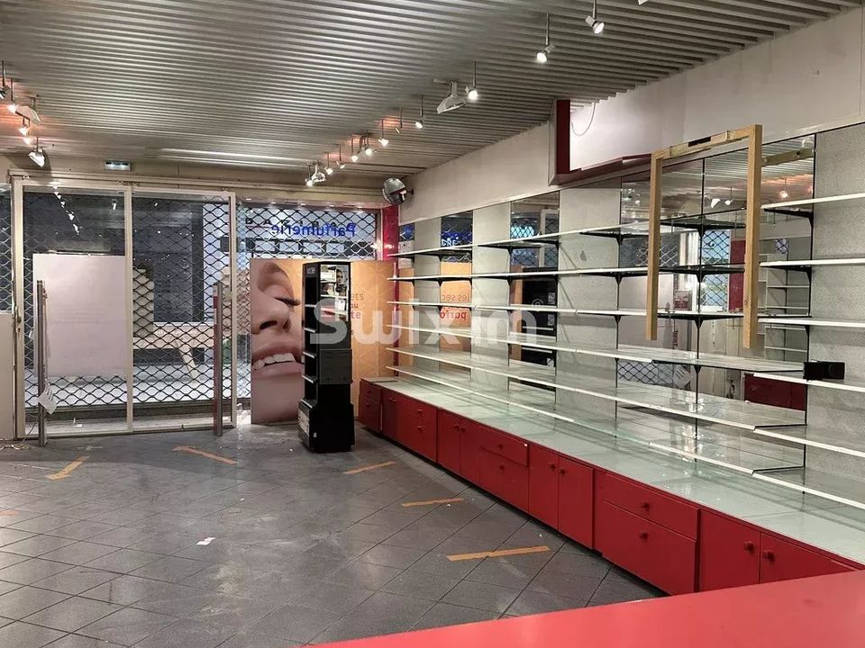 Erhvervsejendom i Bourg-en-Bresse, Ain - foto 4