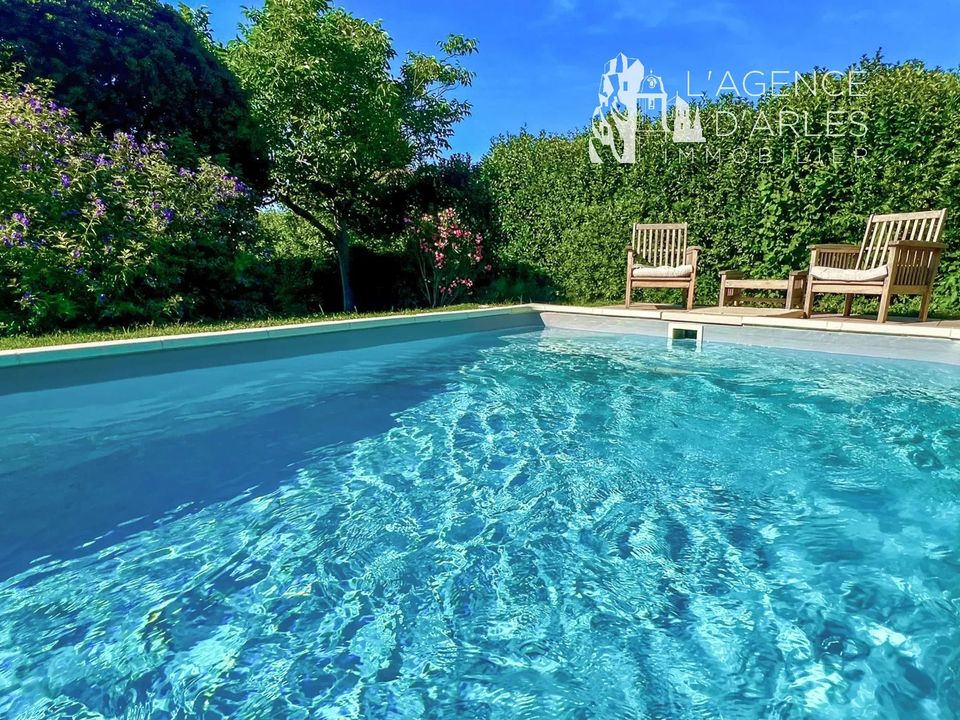 Villa in Arles, Bouches-du-Rhone - foto 1