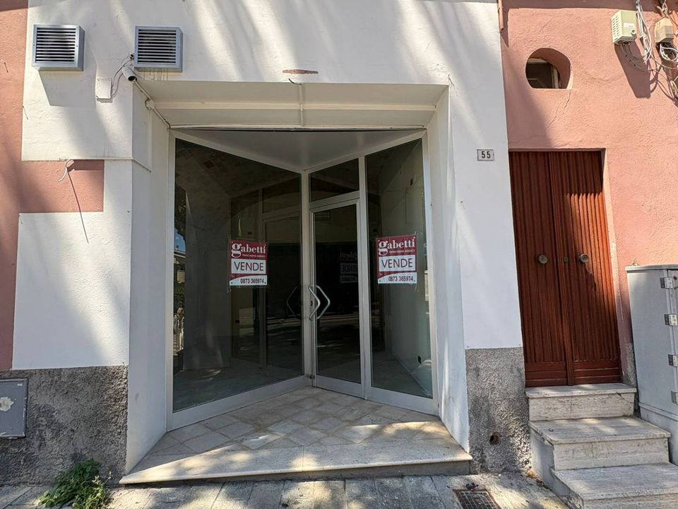 Erhvervsejendom i Vasto, Chieti - foto 1