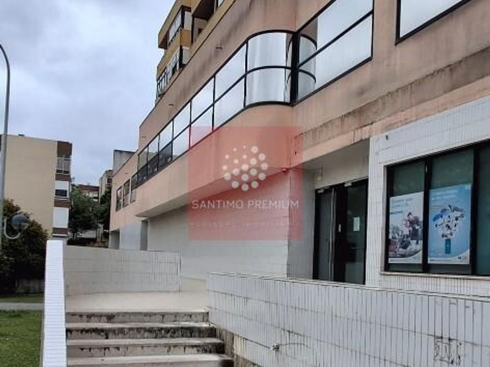 Erhvervsejendom i Amadora, Lisbon - foto 4