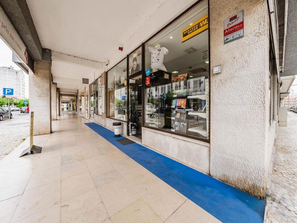 Erhvervsejendom i Caldas da Rainha, Leiria - foto 2