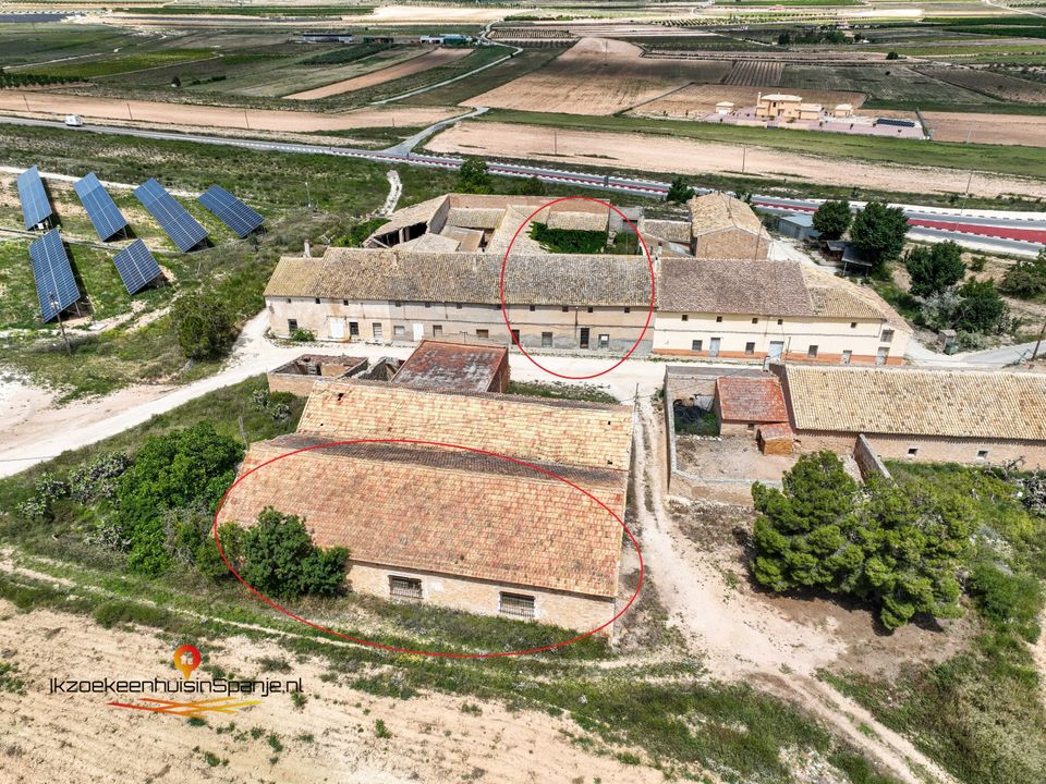 Landejendom i Pinoso, Alicante - foto 1