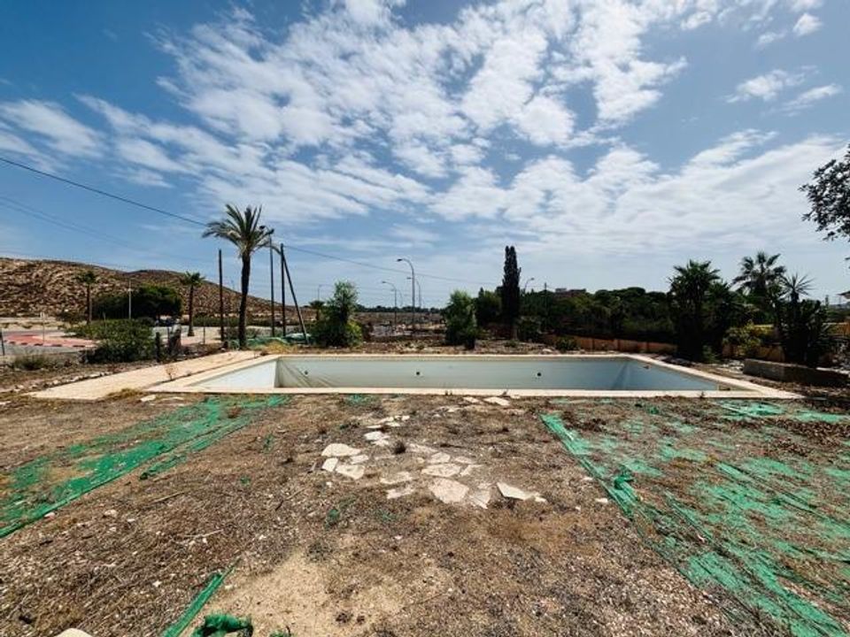 Villa en Alicante, Alicante - foto 2
