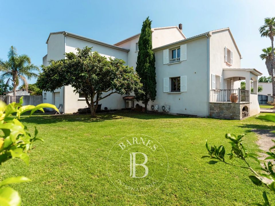 Villa i Bastia, Haute-Corse - foto 1