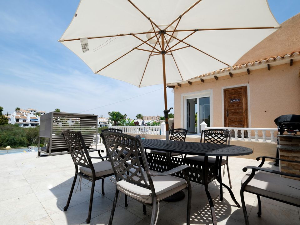 Villa en Cabo Roig, Alicante - foto 5