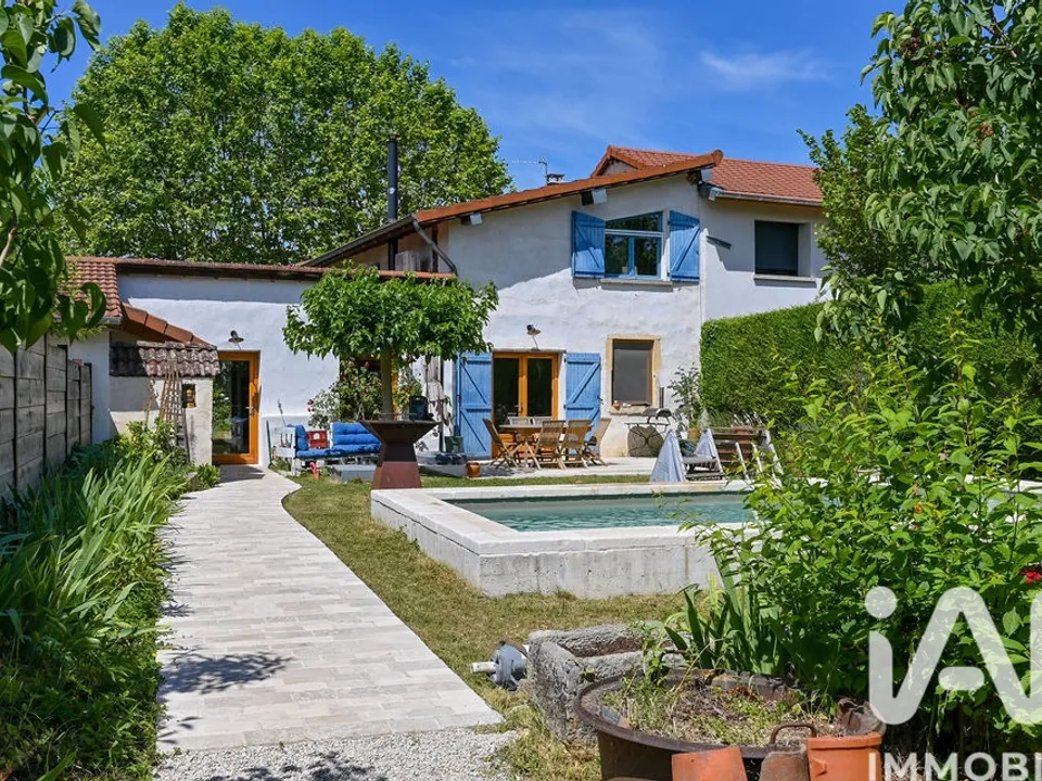 Villa - Saint-Didier-de-Formans, Ain - photo 1