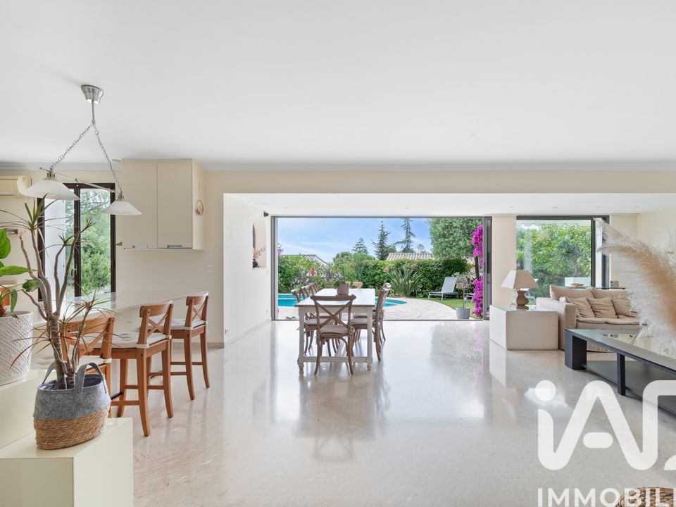 Villa i Villeneuve-Loubet, Alpes-Maritimes - foto 3