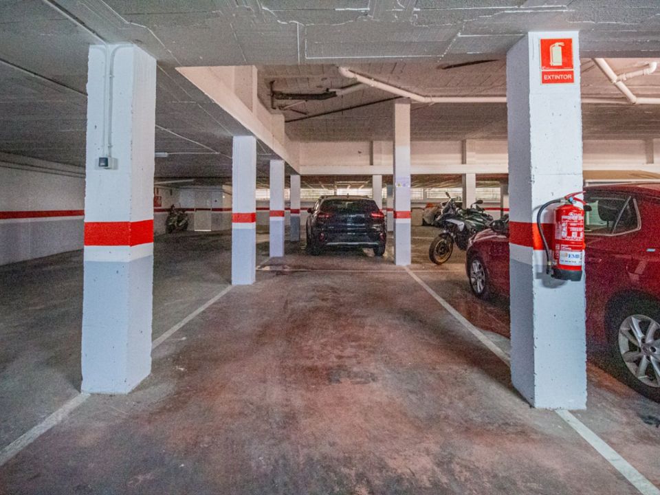 Garage in Albir, Alicante - photo 1