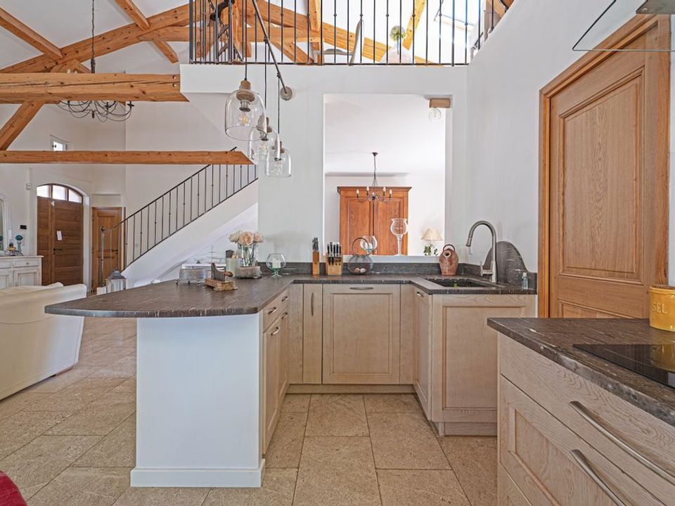 Villa i Aubagne en Provence, Bouches-du-Rhone - foto 3