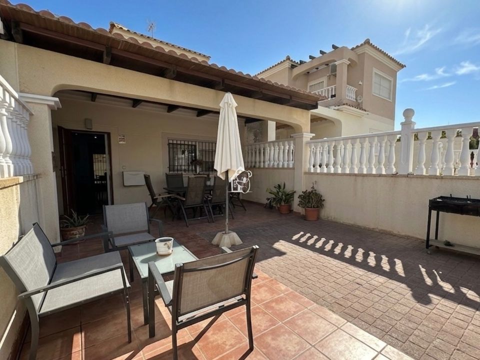 Villa in Orihuela Costa, Alicante - photo 1